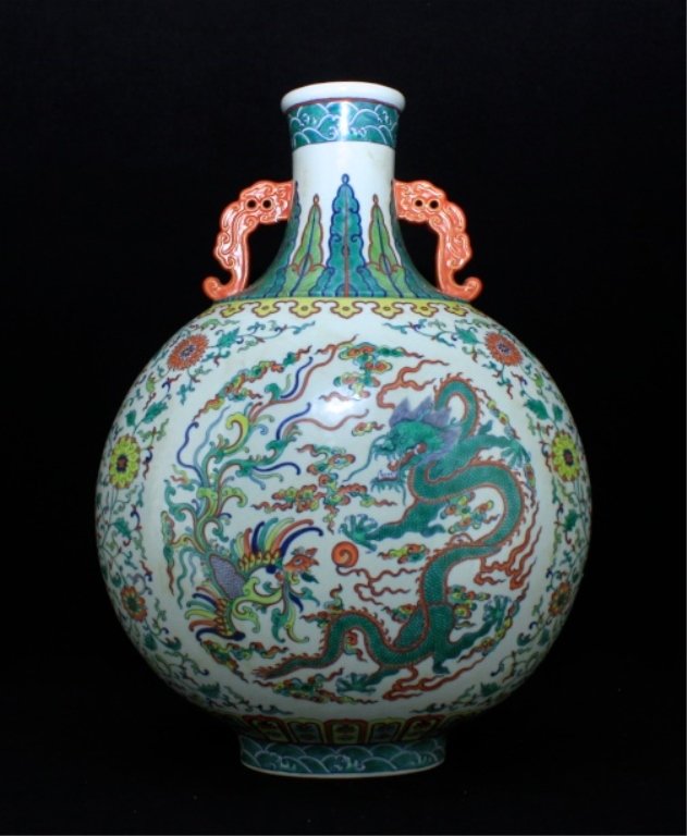 Large Chinese Qing Porcelain DouCai Vase (1 of 10)
