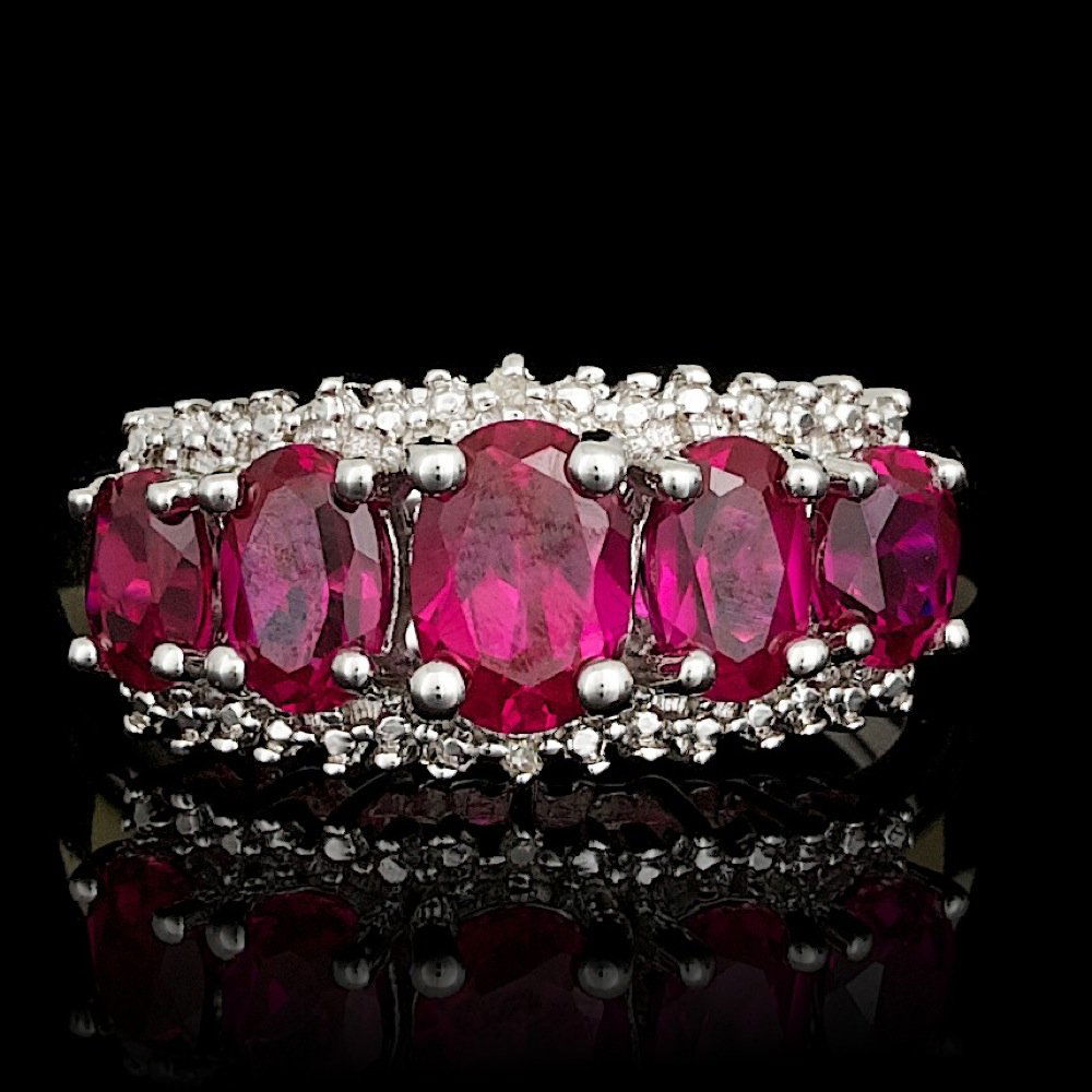 925 Sterling Silver Ct Ruby 0.01ct Diamond Ring: 925 Sterling Silver Ct Ruby 0.01ct Diamond Ring ****** Metal: .925, Sterling Silver / Total Item Weight: 4.5 grams / / Main Stone: Ruby / Color: Red / Treatment: Created / Clarity: Type 2 / Cut: Very