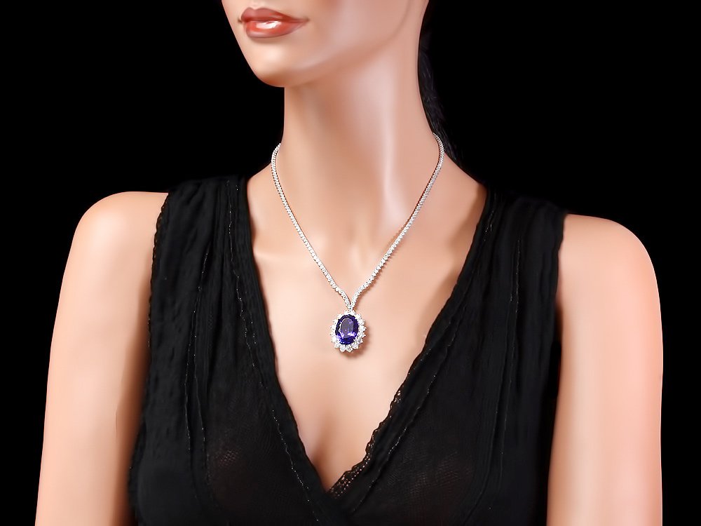 18k Gold 18.50ct Tanzanite 12ct Diamond Necklace - 4