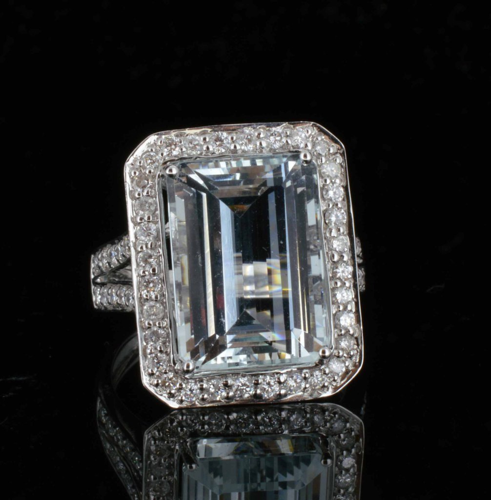 14KT Gold, 7.36ct Aquamarine & 0.66ct Diamond Ring. - 2