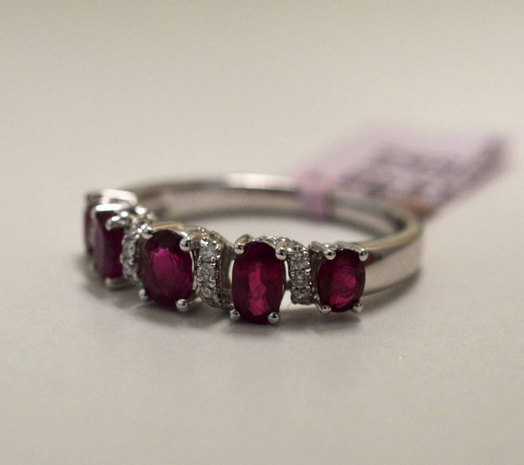 18KT Gold, 1.42ct Ruby & 0.18ct Diamond Ring. - 2