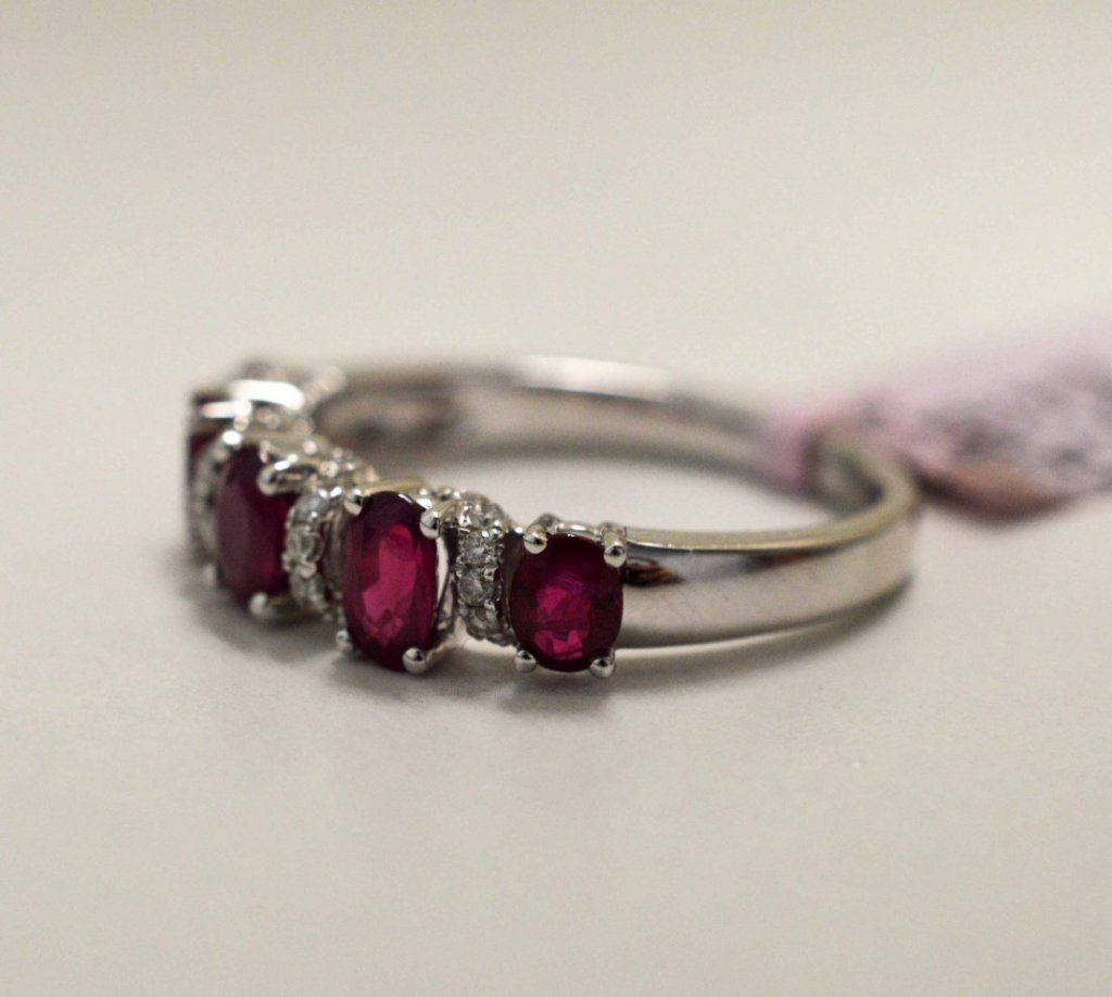 18KT Gold, 1.42ct Ruby & 0.18ct Diamond Ring. - 3