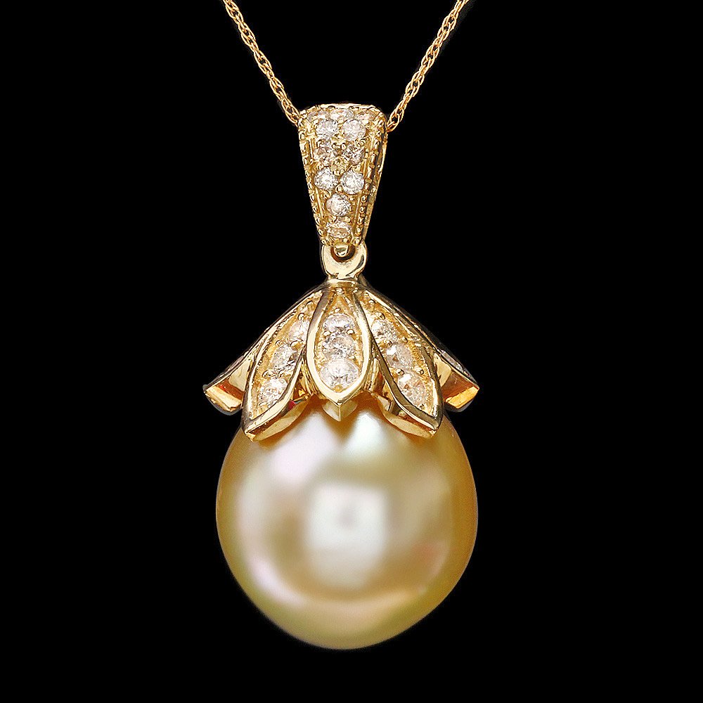 14k Yellow Gold 16mm Pearl 1.30ct Diamond Pendant: Retail: $11,400.00 ****** 14k Yellow Gold 16mm Pearl 1.30ct Diamond Pendant ****** Metal: 14k Solid Yellow Gold / Total Item Weight: 12.5 grams / Country Made: United States / / Main Stone: Pearl / Co