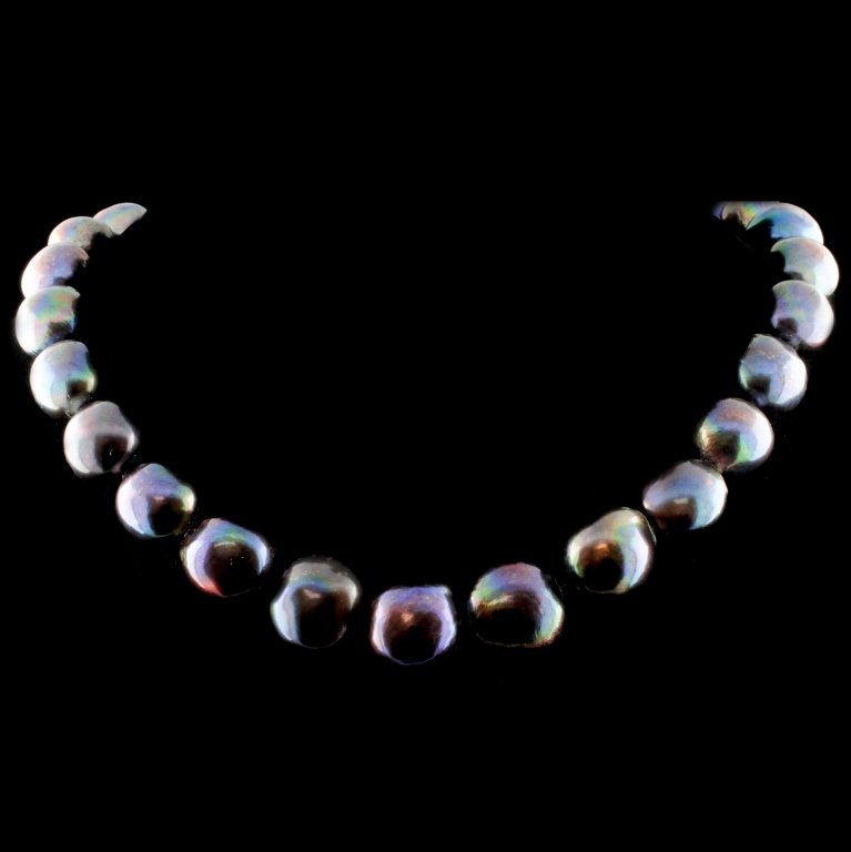 14K 14-15MM Fresh Water Pearl Necklace: Estimated Retail Replacement Value: $850.00 Ref: WAG340 Item no.: FA2052891019-NPEARL117 Gold Content: 14K White Gold Clasp Weight of Item: 90.60 grams Size: N/A Main Gemstone: Pearl