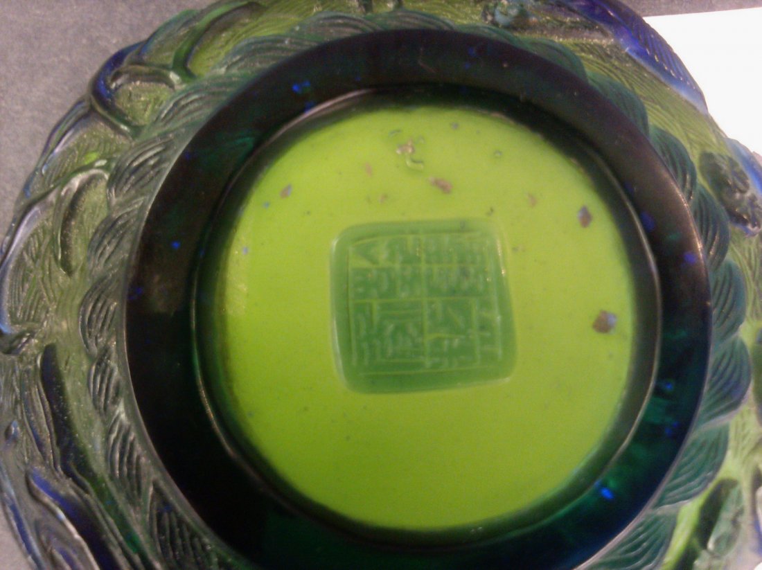 A GREEN AND BLUE PEKING GLASS BOWL - 6