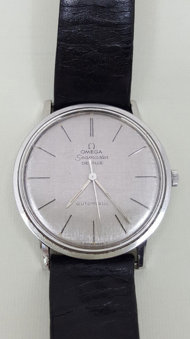 A Classic Omega Seamaster Men's Watch (1 of 8)