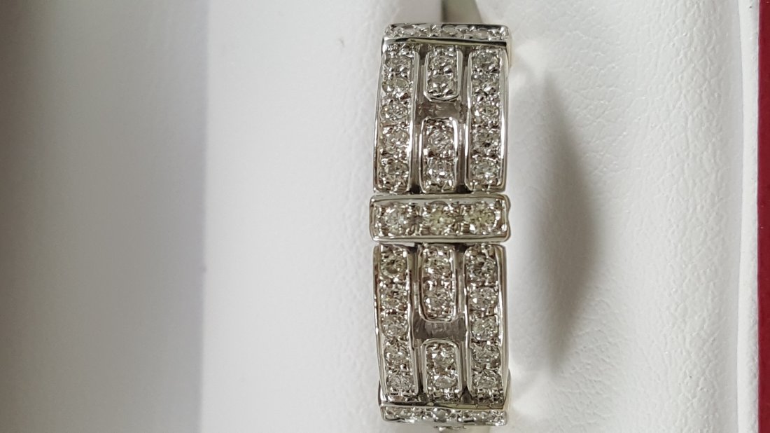 A signed Chimento Pave' Diamond Ring 18k Gold: A signed Chimento pave' diamond ring 18k white gold over 1 carat of gem diamonds.