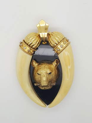 A Rare Vintage 14k Gold Tiger S Teeth Pendant Brooch Jul 31 2018 Montecito Auction Company In Ca - 14k Gold Tiger Tooth Pendant