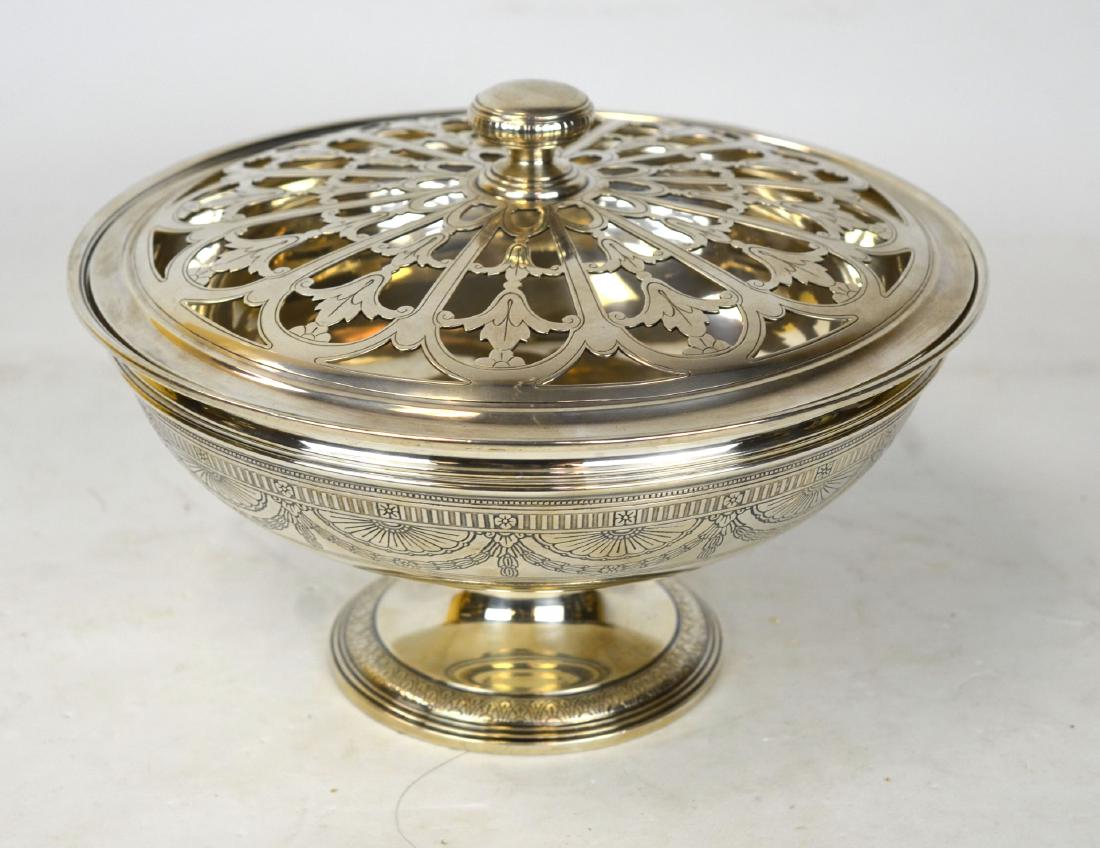 Tiffany Centerpiece w Frog Final 46oz (1 of 7)