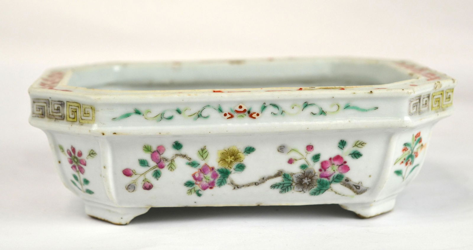 Chinese Famille Rose Hexagonal Panter (1 of 8)