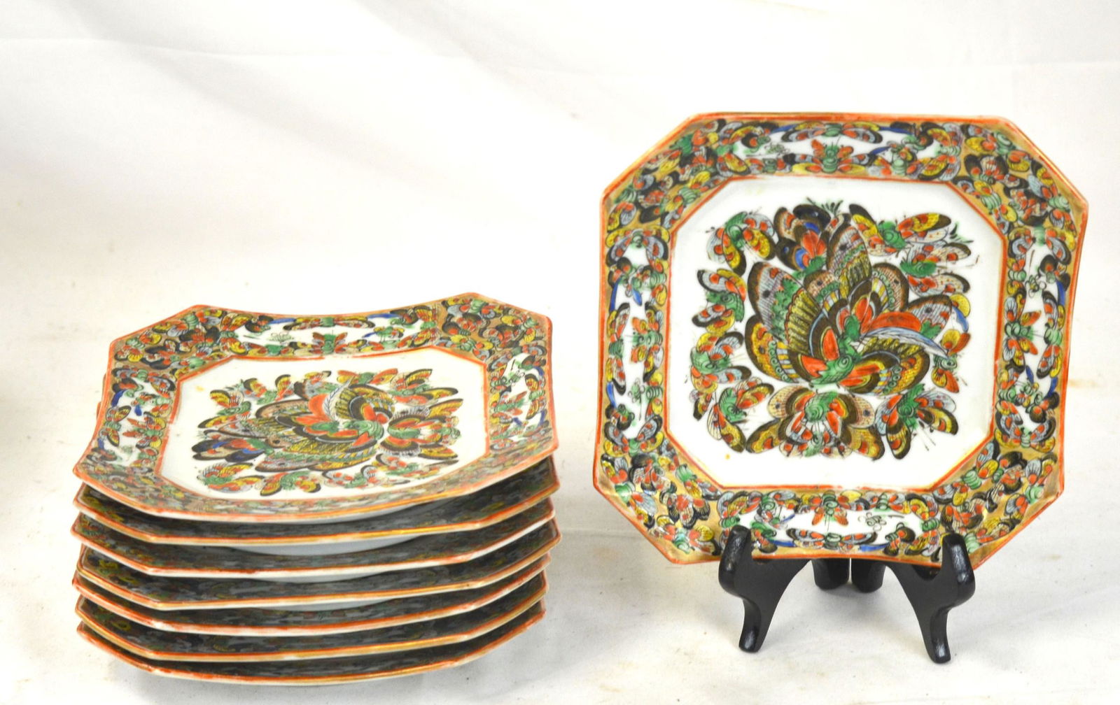 Eight Pcs Chinese Rose Medallion Octagonal Plates (1 of 7)