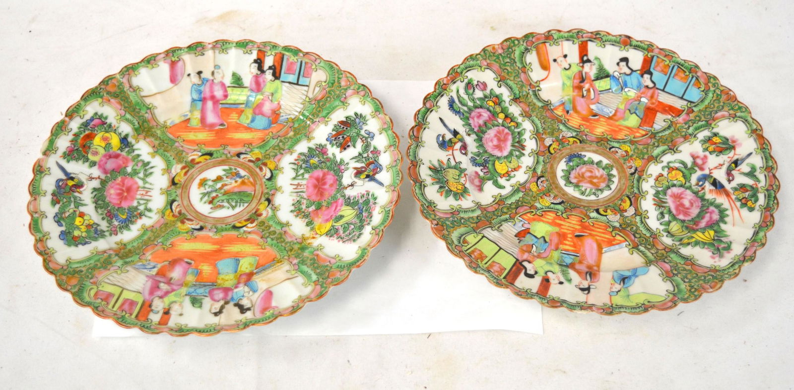 Pr Chinese Rose Medallion Plates (1 of 6)