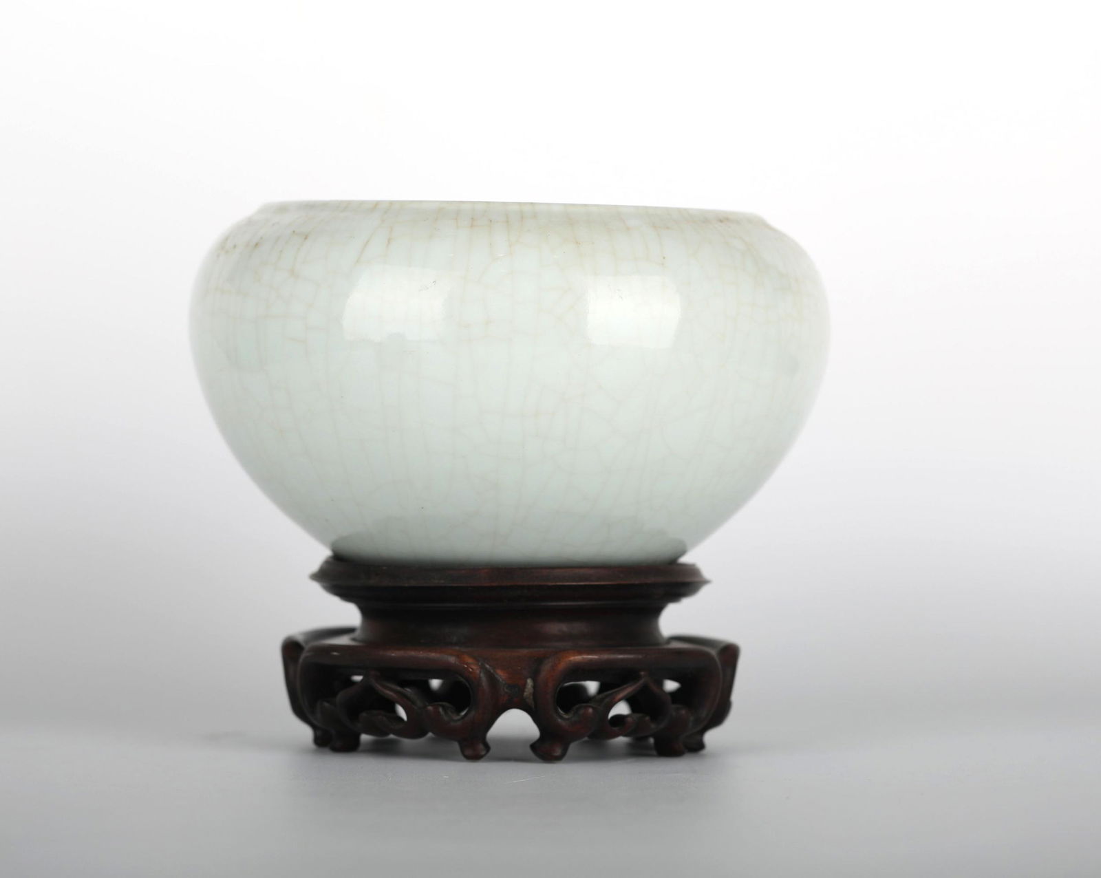 Chinese Celadon Glazed Crackle Brush Washer (1 of 6)