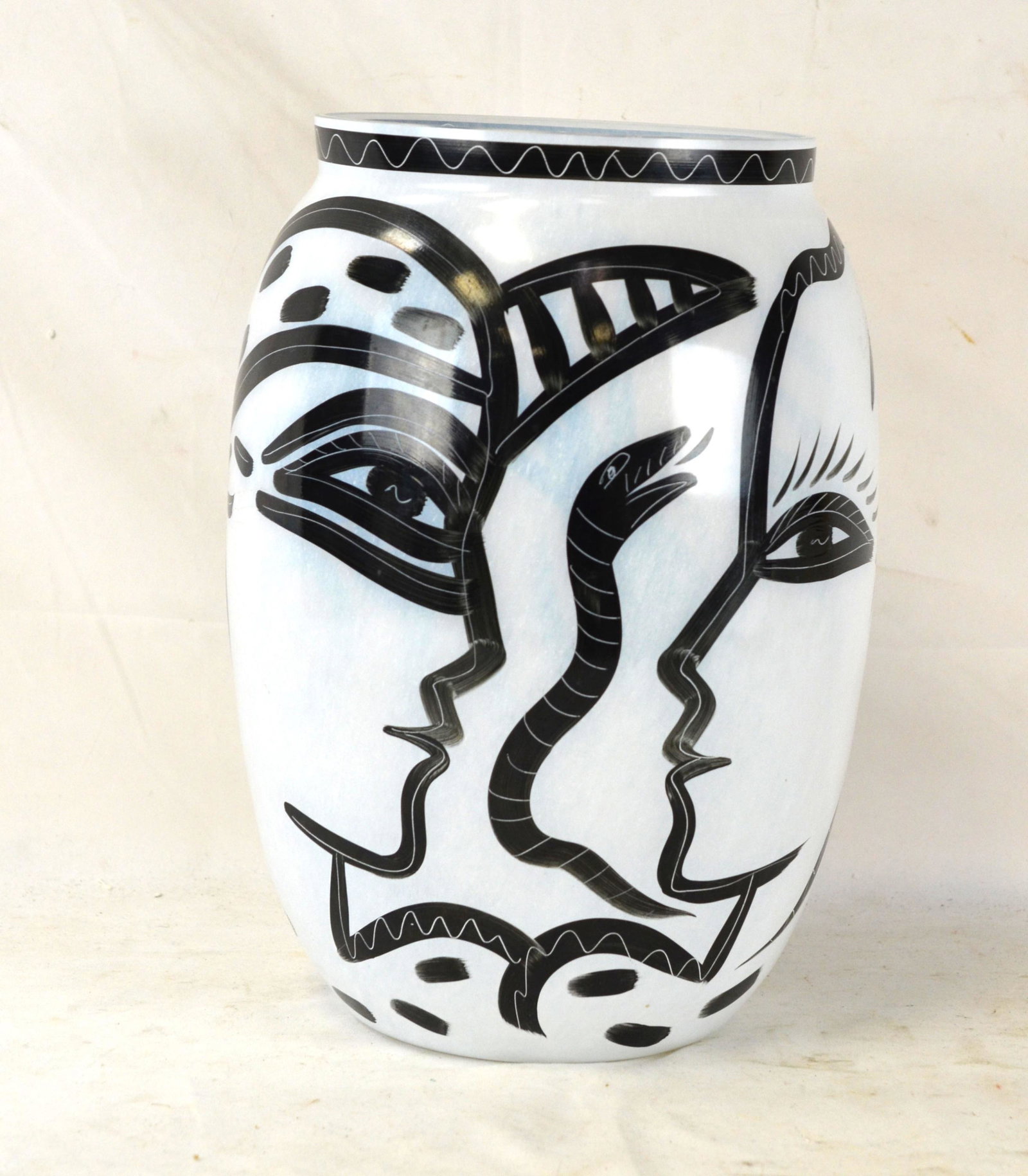 Ulrica Hydman- Vallien Kosta Boda Vase: Ulrica Hydman- Vallien Kosta Boda vase. etched and painted. signature on bottom. 13"H x 8 1/2"W