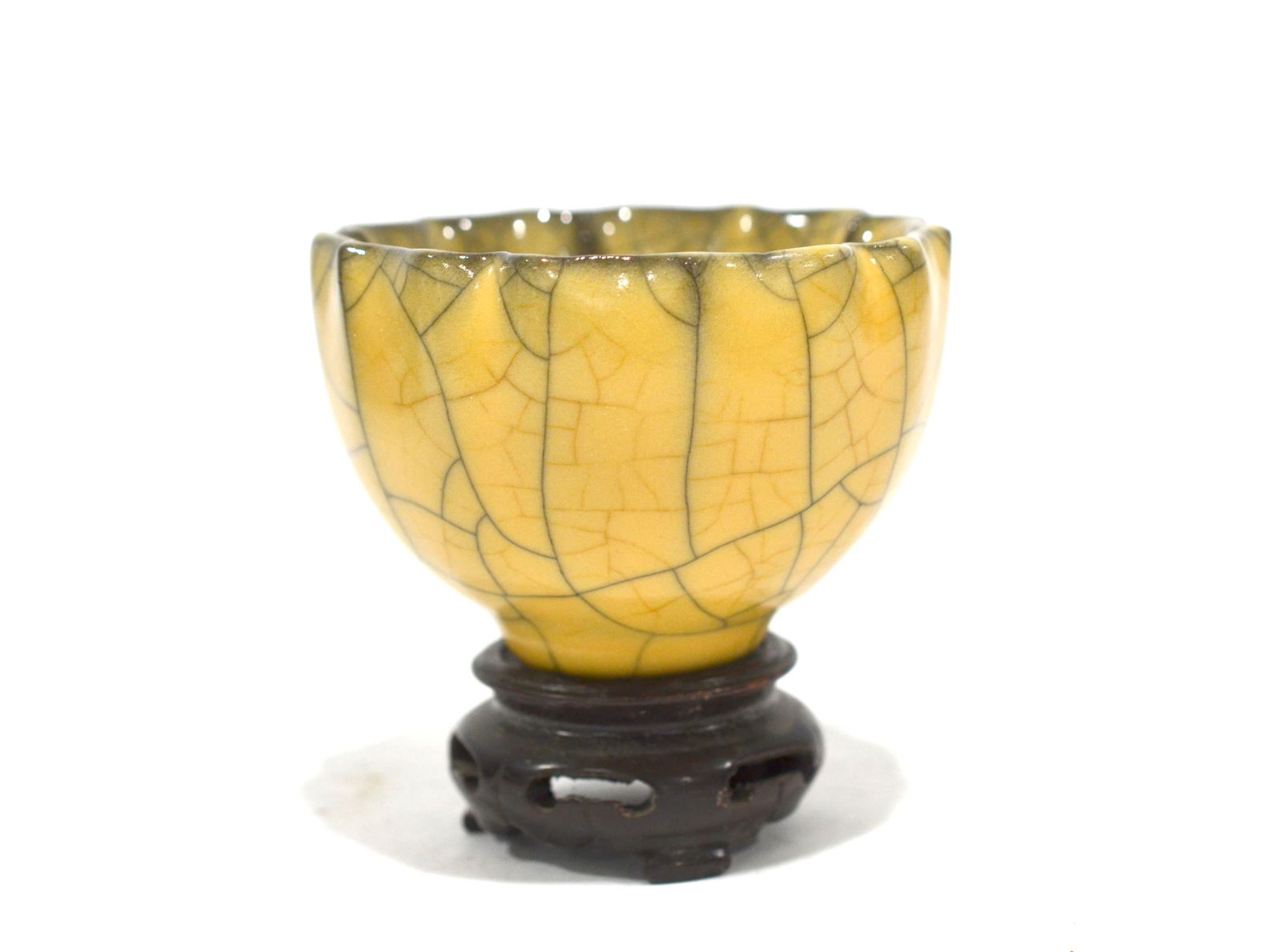 Chinese Yellowish Crackle Glazed Cup (1 of 7)