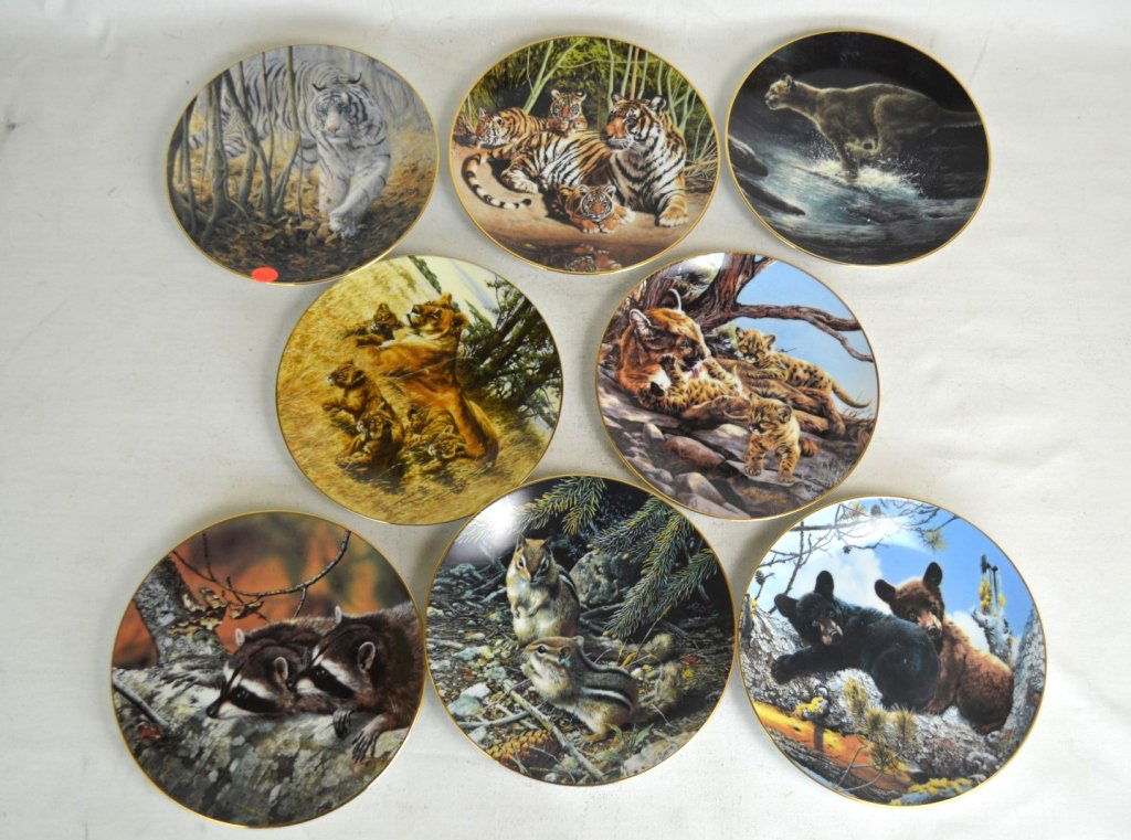 8 Pcs Collector Plates; WS George, Various Artists: Set of eight (8) porcelain collector's plates - W.S. George presents: "Rare Encounters" by John Seerey-Lester (softly, softly), Heart of The Wild by Greg Beecham (Mothers Pride, A Gentle Touch), A Del