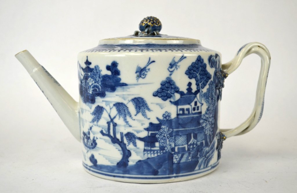 Chinese Blue & White Porcelain Teapot (1 of 8)