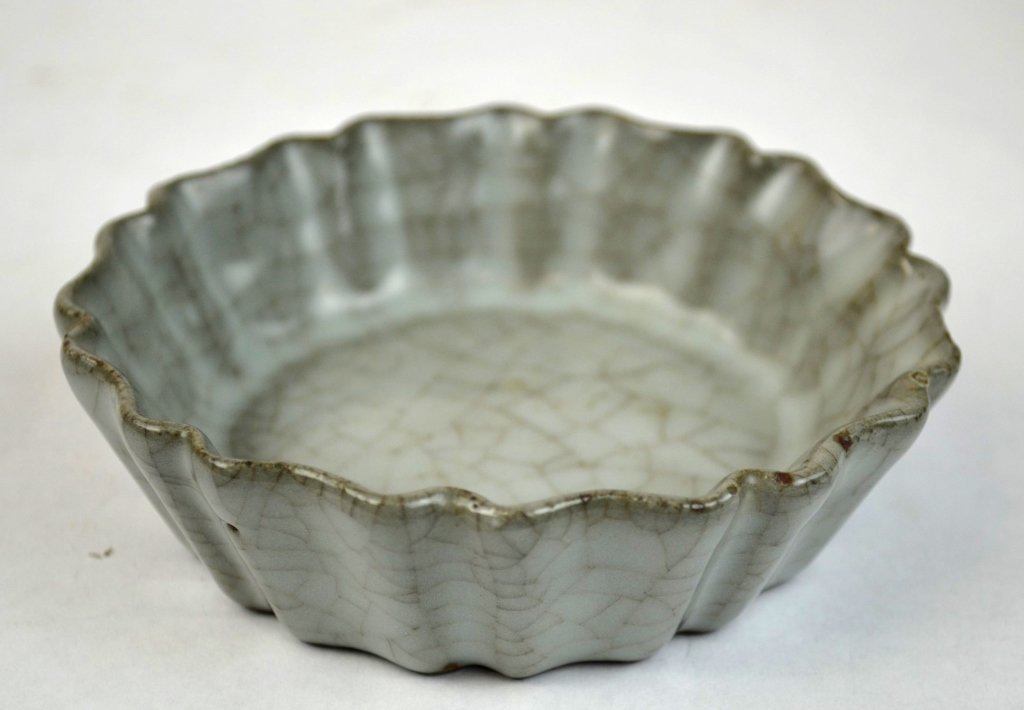 Chinese Celadon Glazed Crackle Brush Washer. (1 of 7)