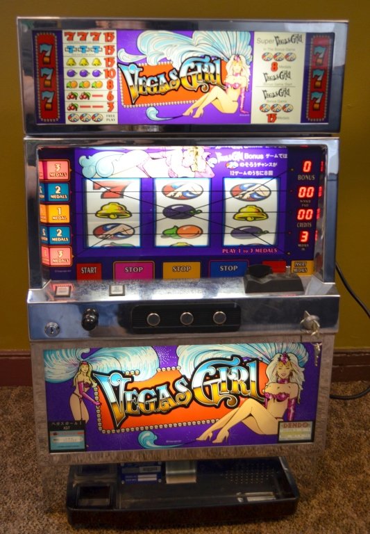 Las Vegas Showgirls Slot Machine (1 of 6)