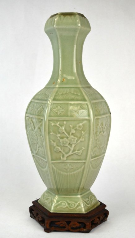 Chinese Porcelain Celadon Glazed Vase & Stand (1 of 9)