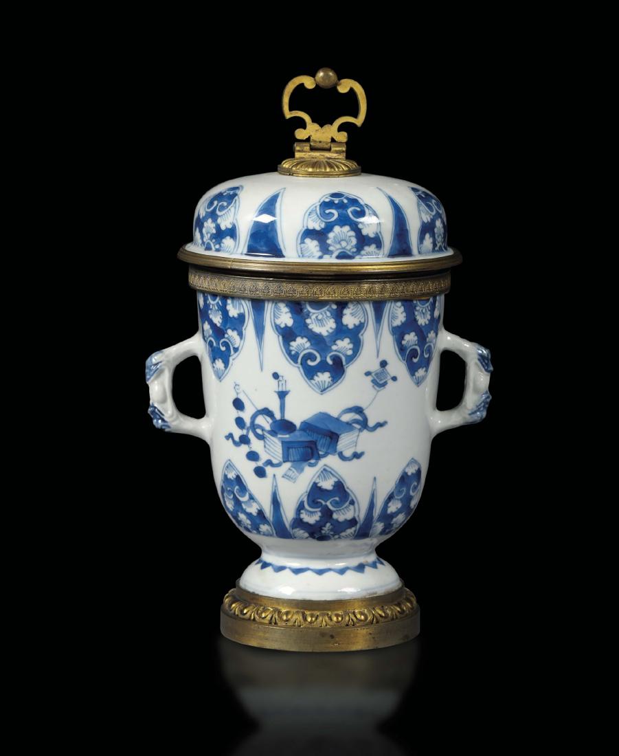A porcelain potiche, China, Qing dynasty, 18th century (1 of 1)
