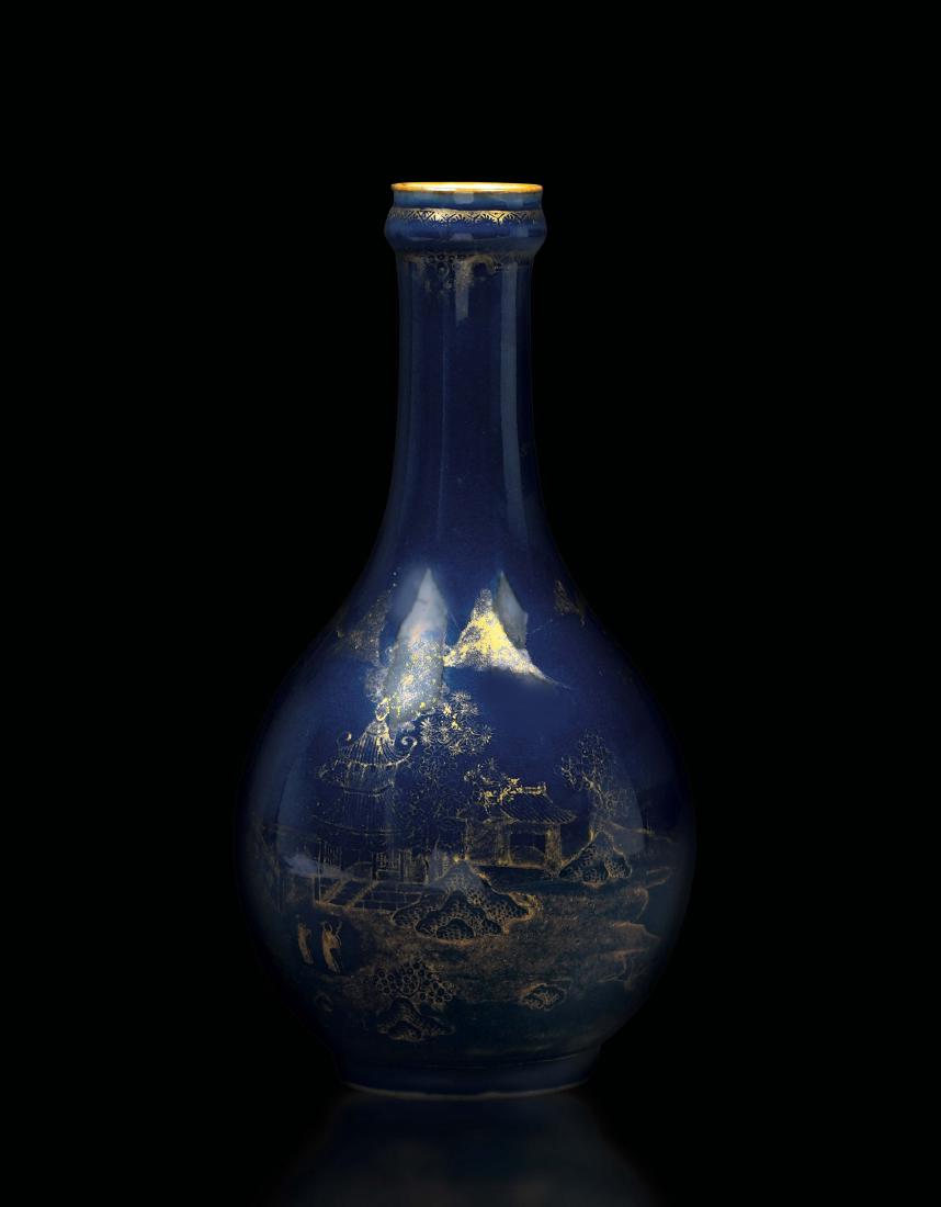 A flask in blue and gold porcelain, China, Qing: altezza cm 26
