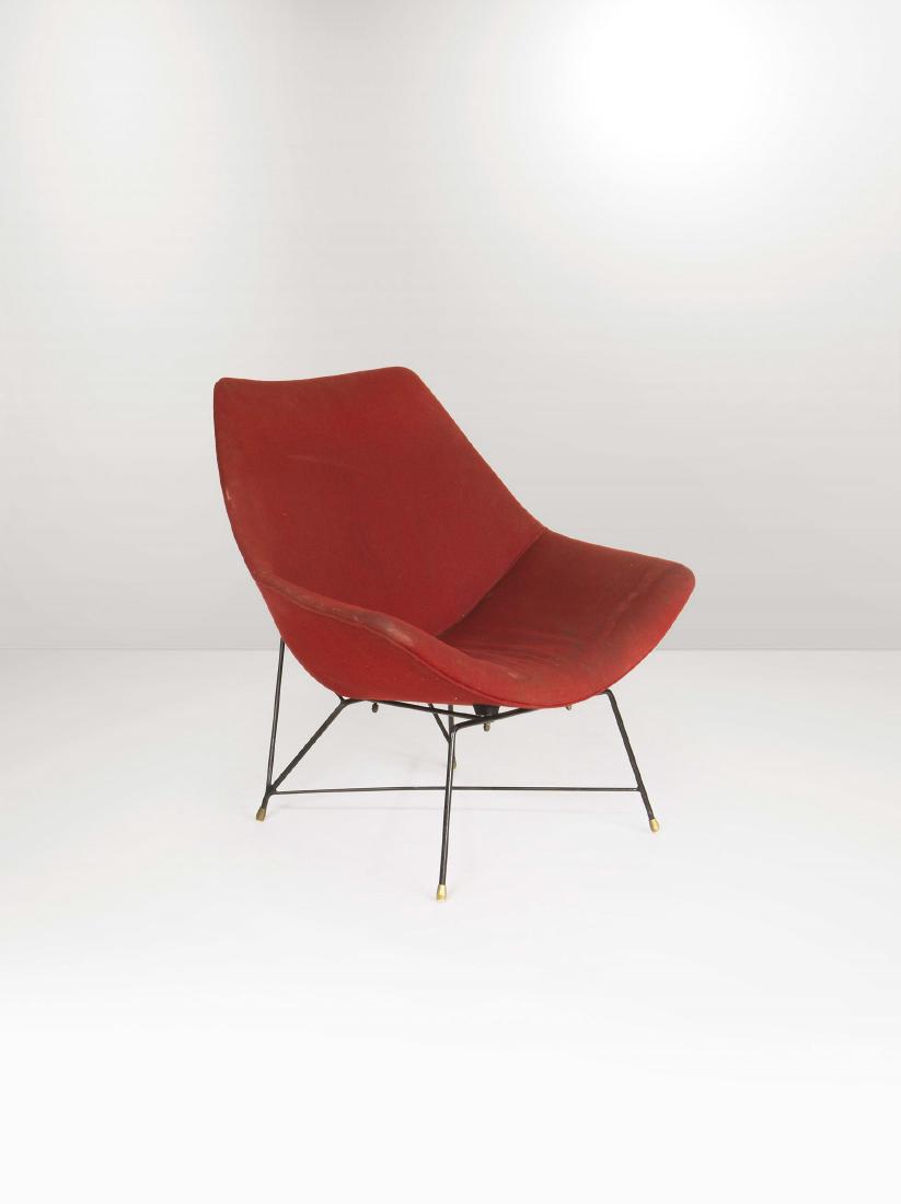 Augusto Bozzi,: Poltrona con struttura in metallo, rivestimenti in tessuto e supporti in gomma. Etichetta originale. Prod. Saporiti, Italia, 1950 ca. cm 83x83x83