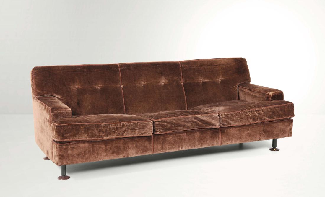 Marco Zanuso,: Divano Square con struttura e supporti in legno e metallo. Rivestimenti in tessuto. Prod. Artflex, Italia, 1950 ca. cm 190x70x85