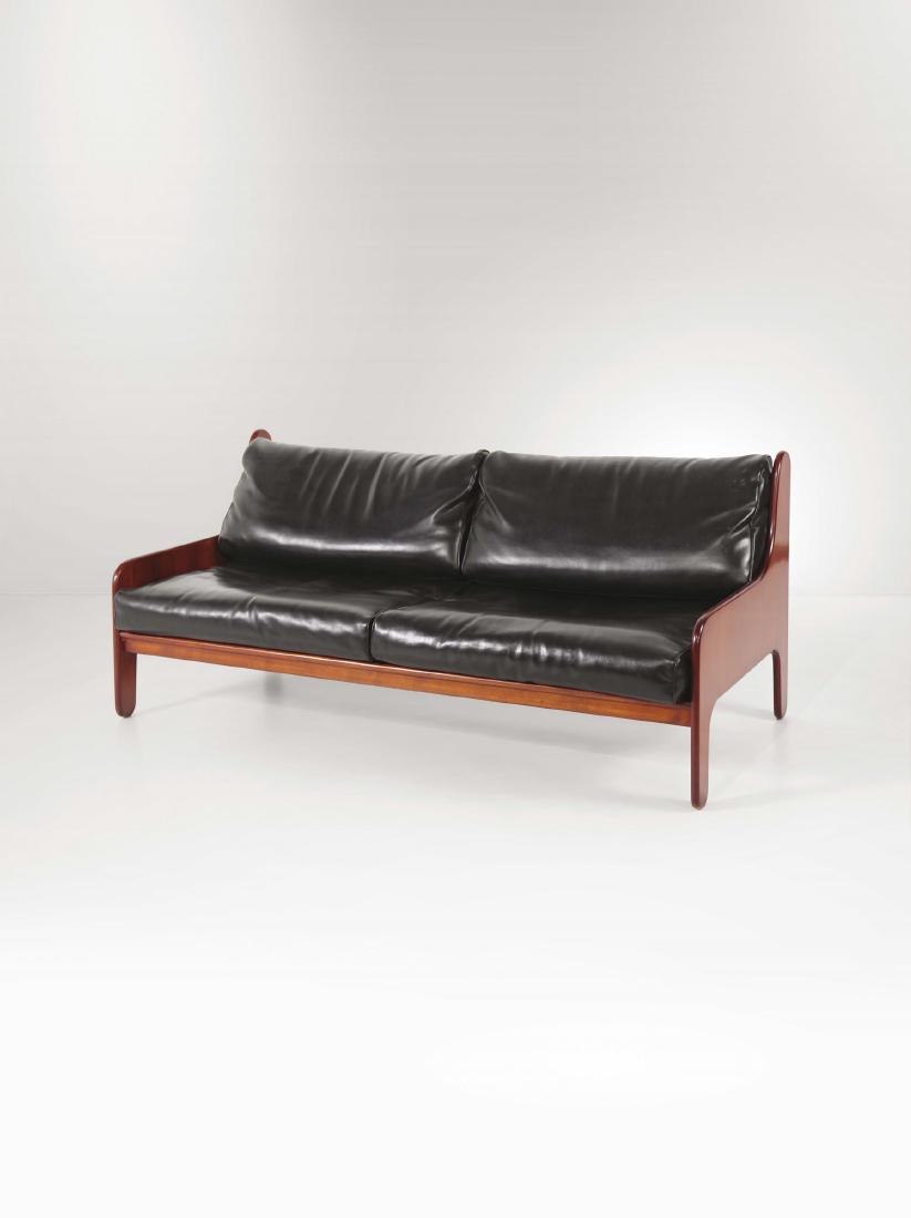 Marco Zanuso,: Divano con struttura in legno e rivestimenti in pelle. Prod. Ar ex, Italia, 1964 cm 150x75x50