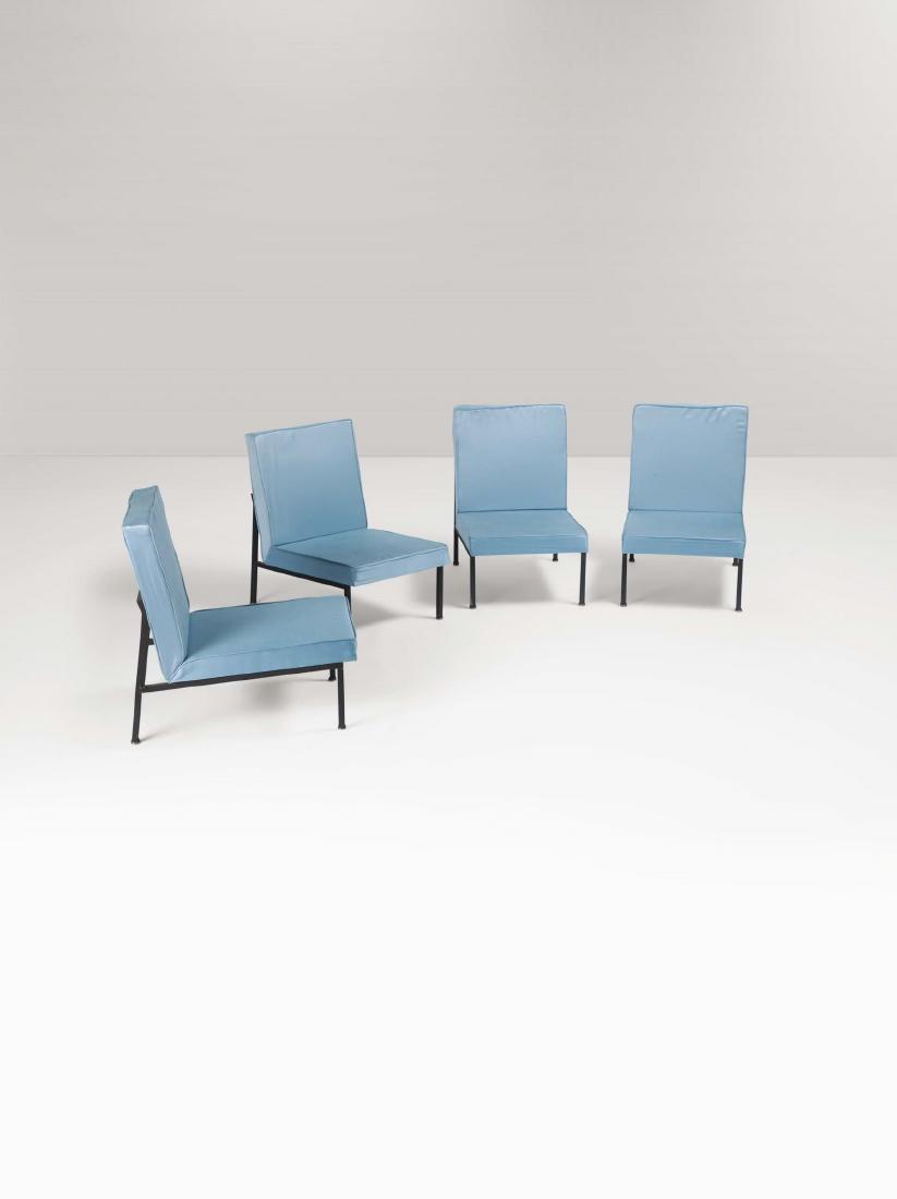 Franco Campo e Carlo Graffi,: Quattro poltrone in metallo verniciato craquelÃ© con rivestimenti in tessuto. Prod. Home, Italia, 1960 ca. cm 50x74x76