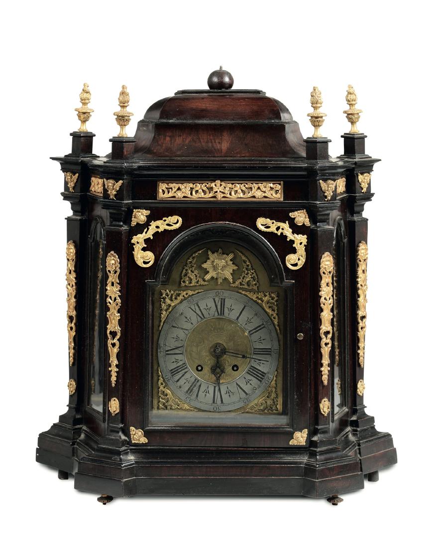 Pendola romana con cassa impiallacciata in noce e legno (1 of 2)