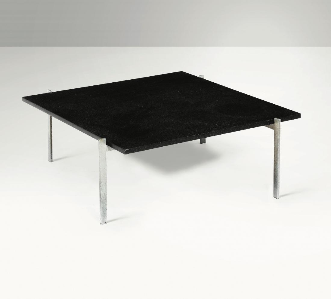 Poul Kjaerholm,: Tavolo basso mod. PK61 con struttura in acciaio e piano in marmo. Prod. Danimarca, 1970 ca. cm 80x80x32