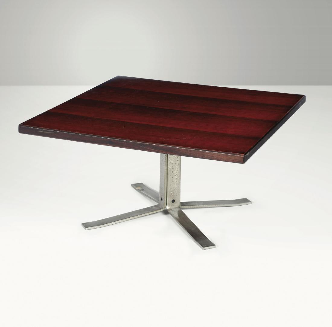 Formanova,: Tavolo basso con struttura in acciaio spazzolato e piano in legno. Prod. Formanova, Italia, 1960 ca. cm 74x74x39