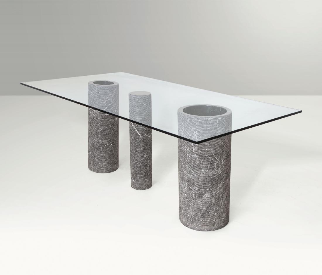 Massimo Vignelli,: Tavolo con sostegni in marmo lavorato. Prod. Casigliani, Italia, 1980 ca. cm 200x100x73