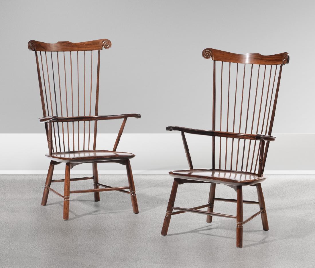 Paolo Buffa,: Due grandi sedie con struttura in legno. Prod. Marelli&Colico, Italia, 1948 cm 58x47x101, Bibliografia R. Aloi, Esempi di arredamento moderno di tutto il mondo. Sedie, Poltrone, Divani, t. 128, Hoepli