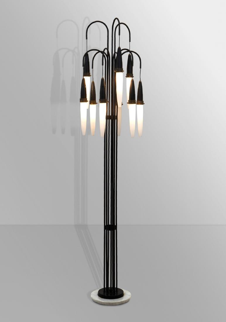 Angelo Brotto,: Lampada da terra con struttura in ottone, metallo laccato e base in marmo. Diffusori in vetro opalino. Prod. Esperia, Italia, 1960 ca. cm 47x197