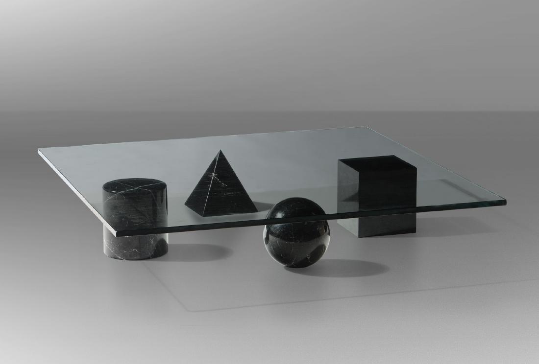 Lella e Massimo Vignelli,: Tavolo basso mod. Metafora con sostegni in marmo e piano in vetro. Prod. Casigliani, Italia, 1979 cm 117,5x118x22, Bibliografia G. Gramigna, Repertorio del design italiano 1950-2000, p. 266, Allemandi