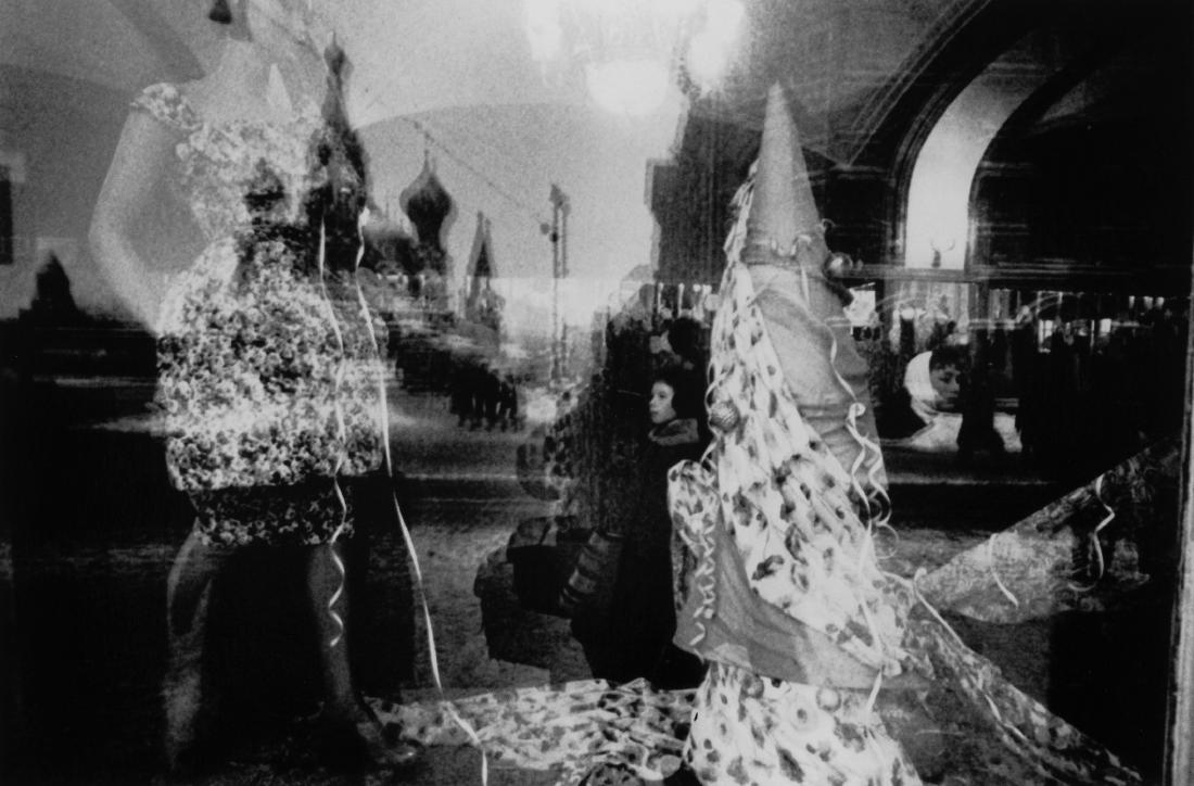 William Klein (1928), Gum, Mosca, 1960: gelatin silver print, cm 28x35,5 signed, dated and entitled on the back