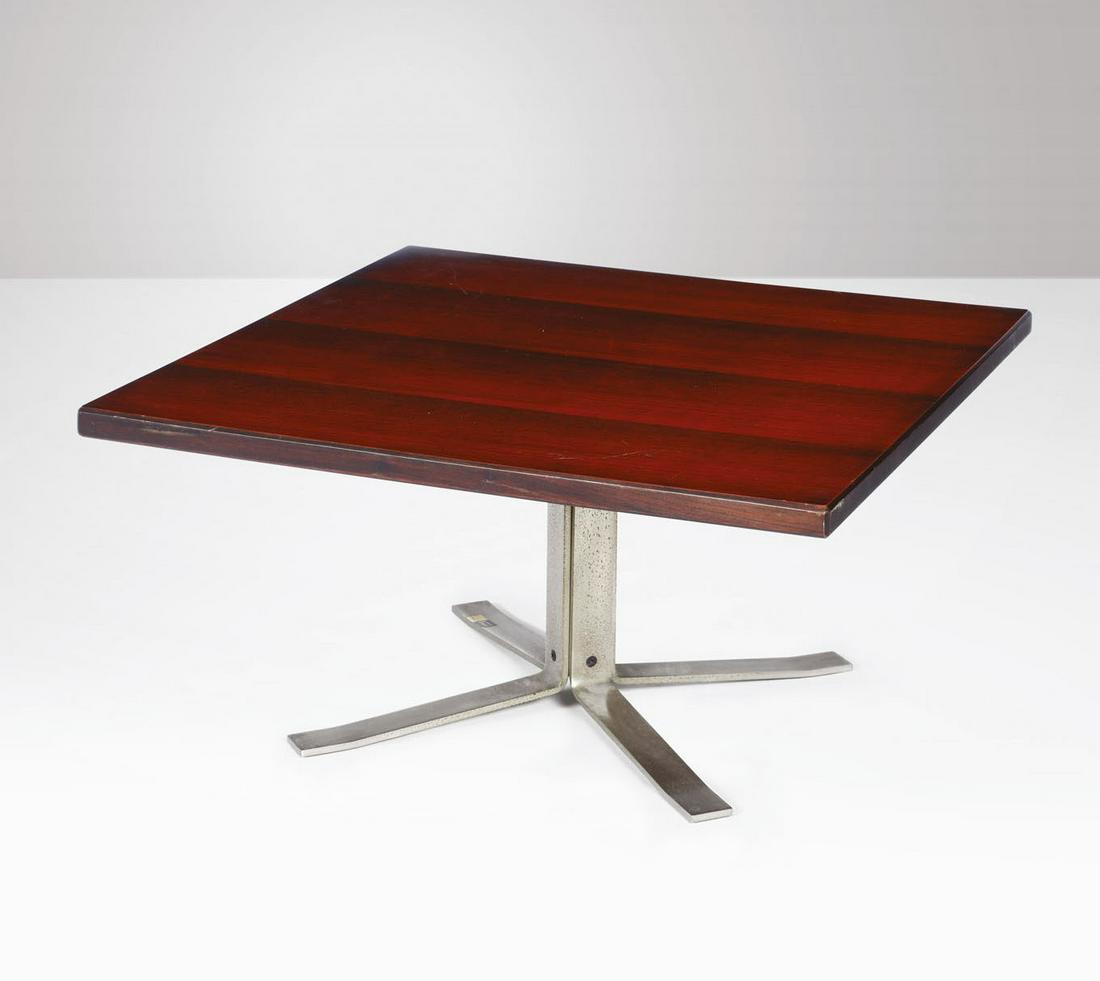 Formanova,: Tavolo basso con struttura in acciaio spazzolato e piano in legno. Prod. Formanova, Italia, 1960 ca. cm 74x74x39