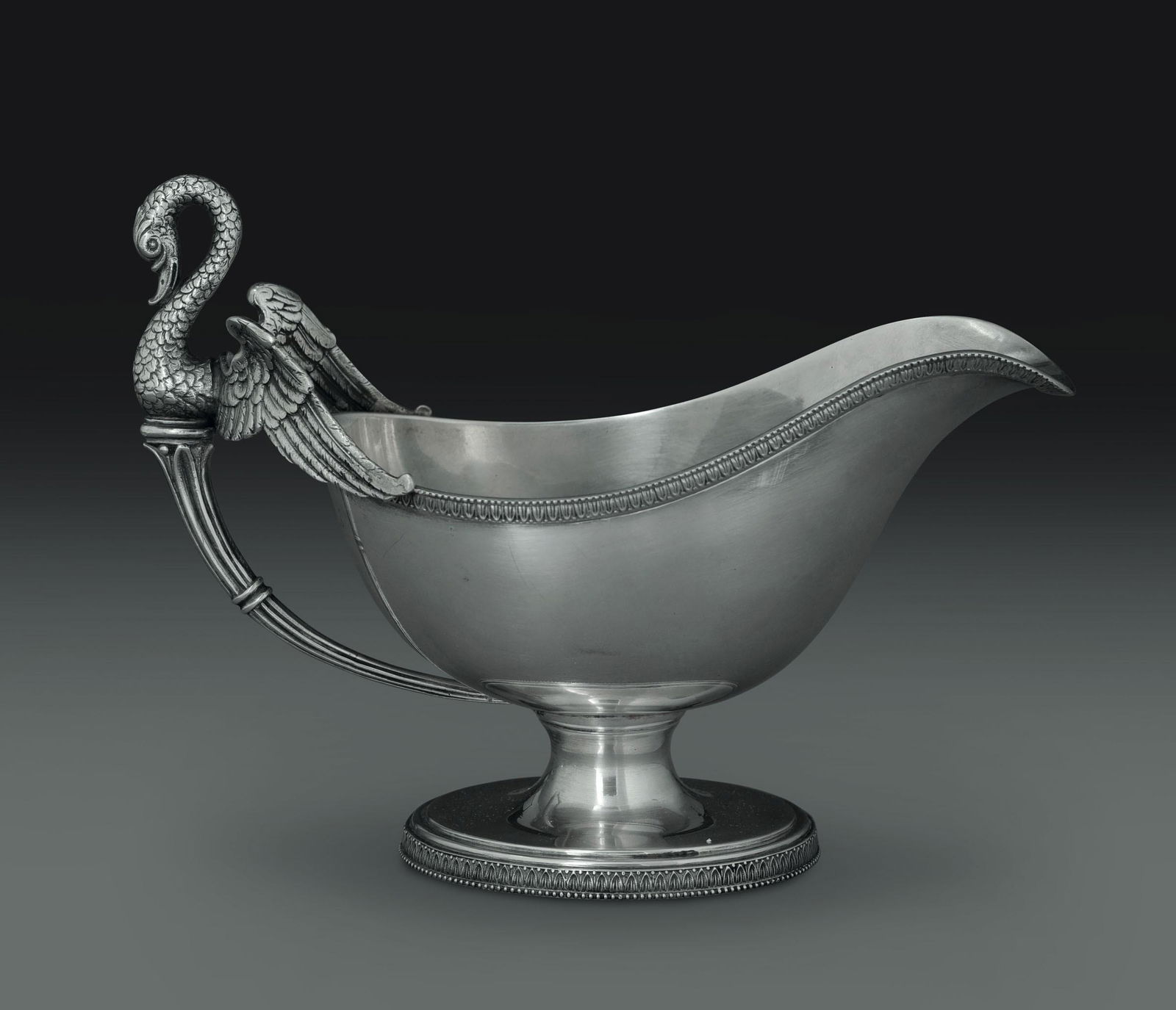 Salsiera in argento presa a cigno. Argenteria (1 of 2)