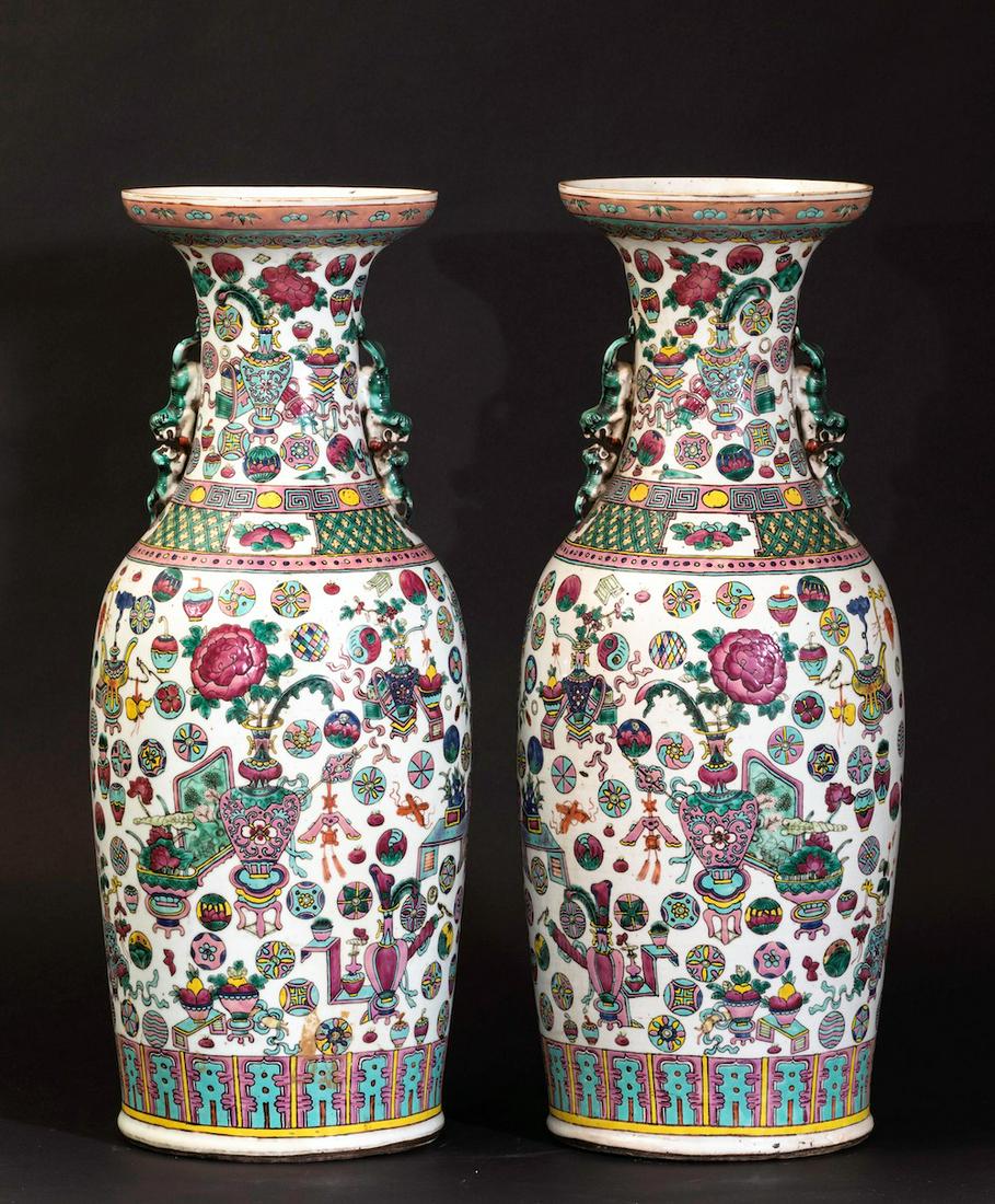Two porcelain vases, China, Qing Dynasty (1 of 3)