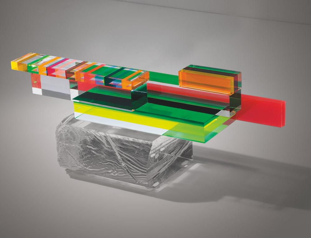 Studio Superego,: Tavolo basso mod. Tormalina con struttura in plexyglass policromo e translucido. Pezzo unico. Prod. Superego Editions, Italia, 2017 cm 92x41x50