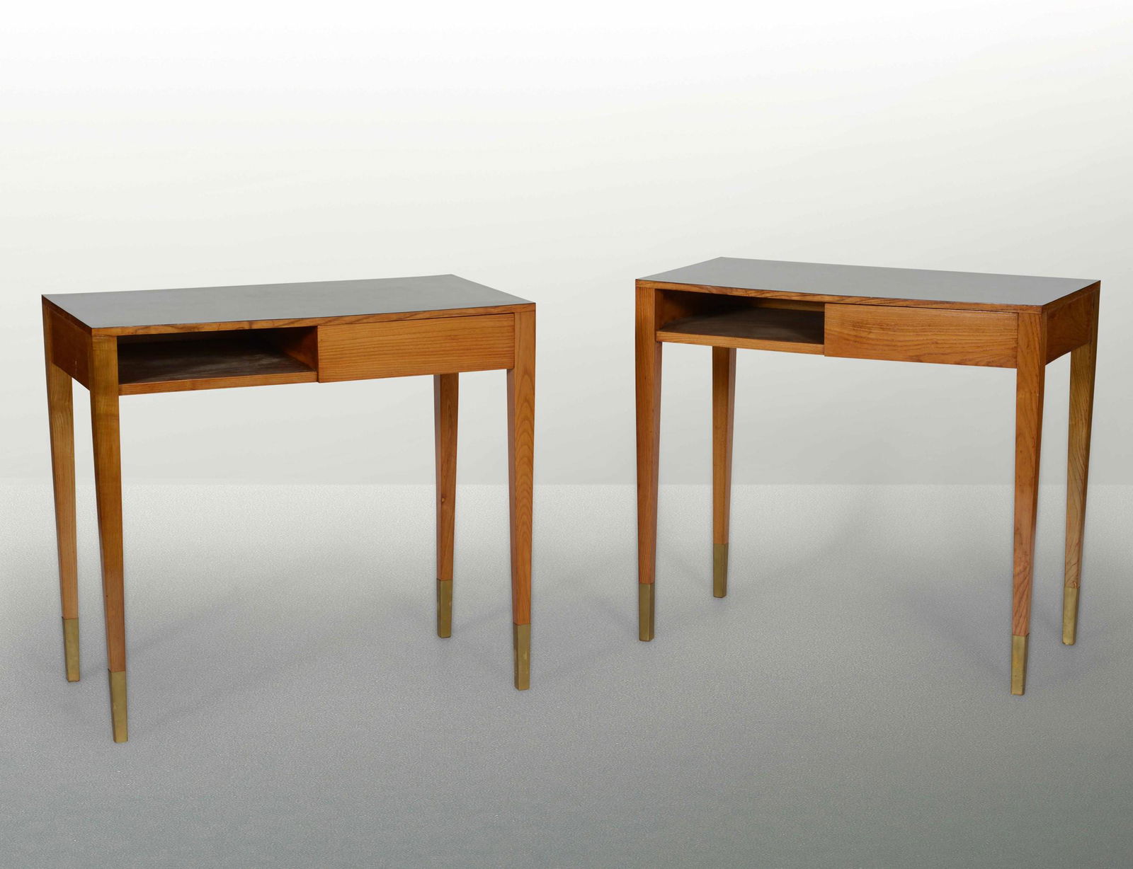 Coppia di consolle con struttura e sostegni in legno, (1 of 1)