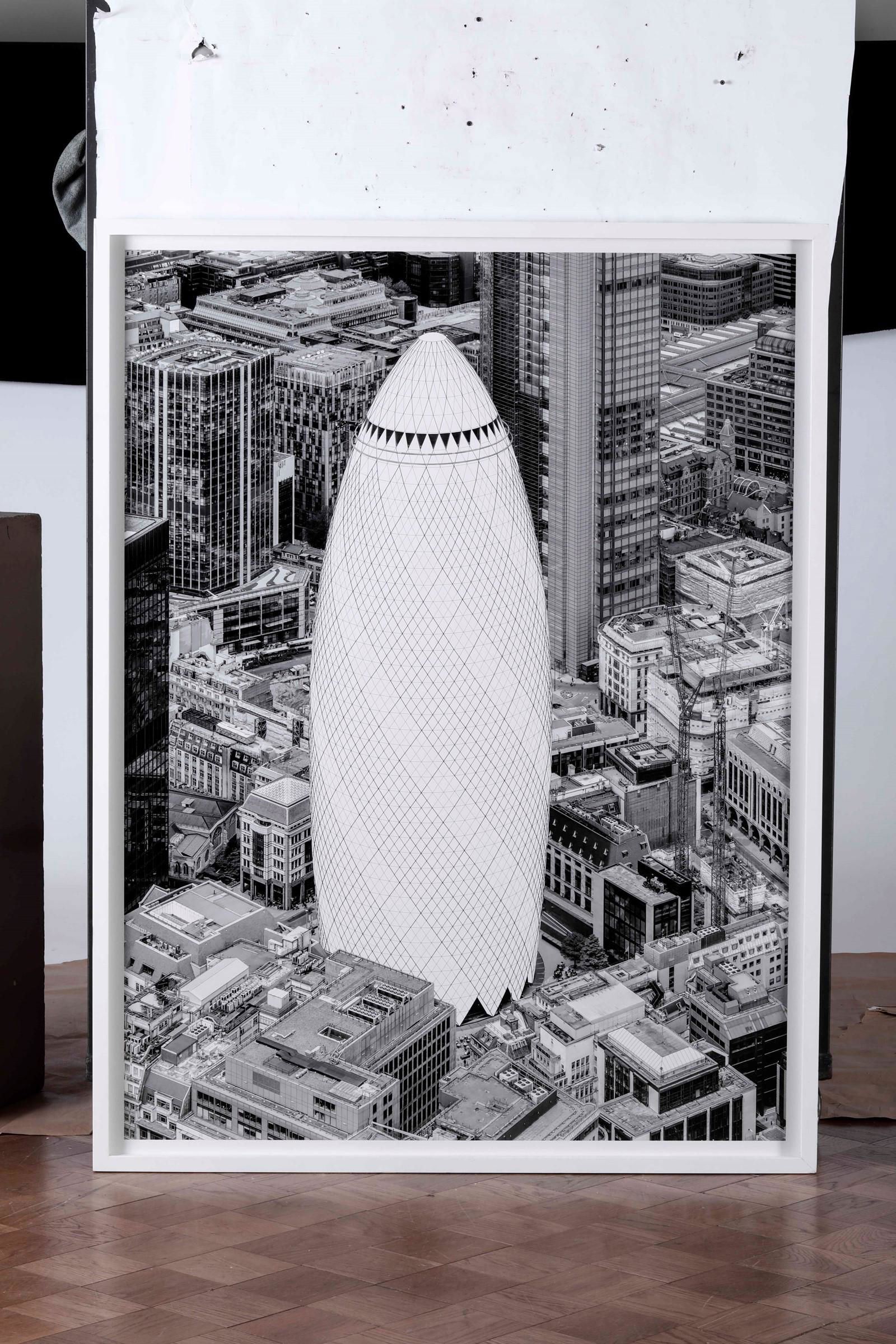 Olivo Barbieri (1954), Site specific_LONDON 12, 2012: Stampa a getto dâ€™inchiostro su carta cotone, cm 111x146,1