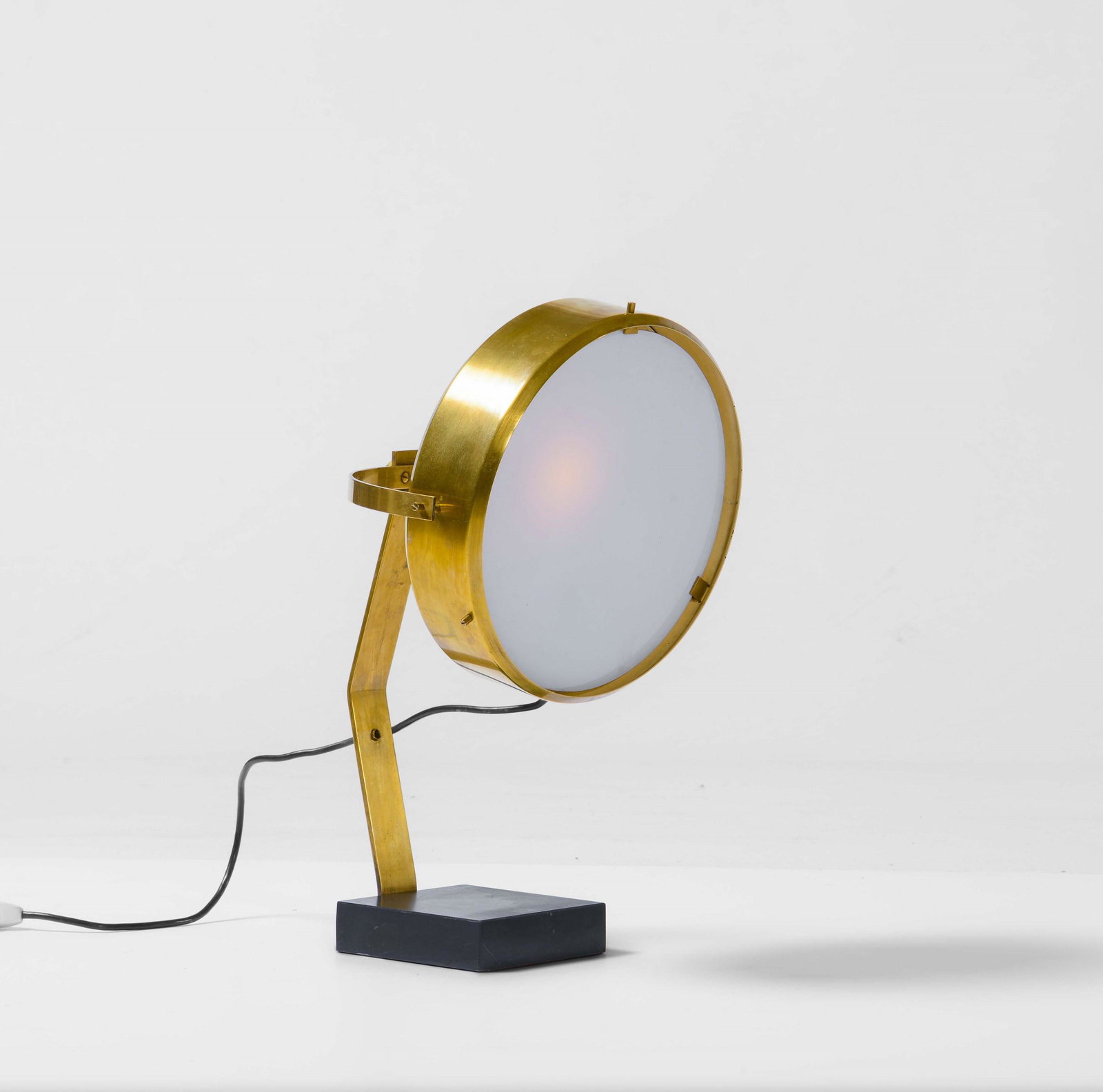 Lampada da tavolo orientabile con struttura in ottone e (1 of 1)