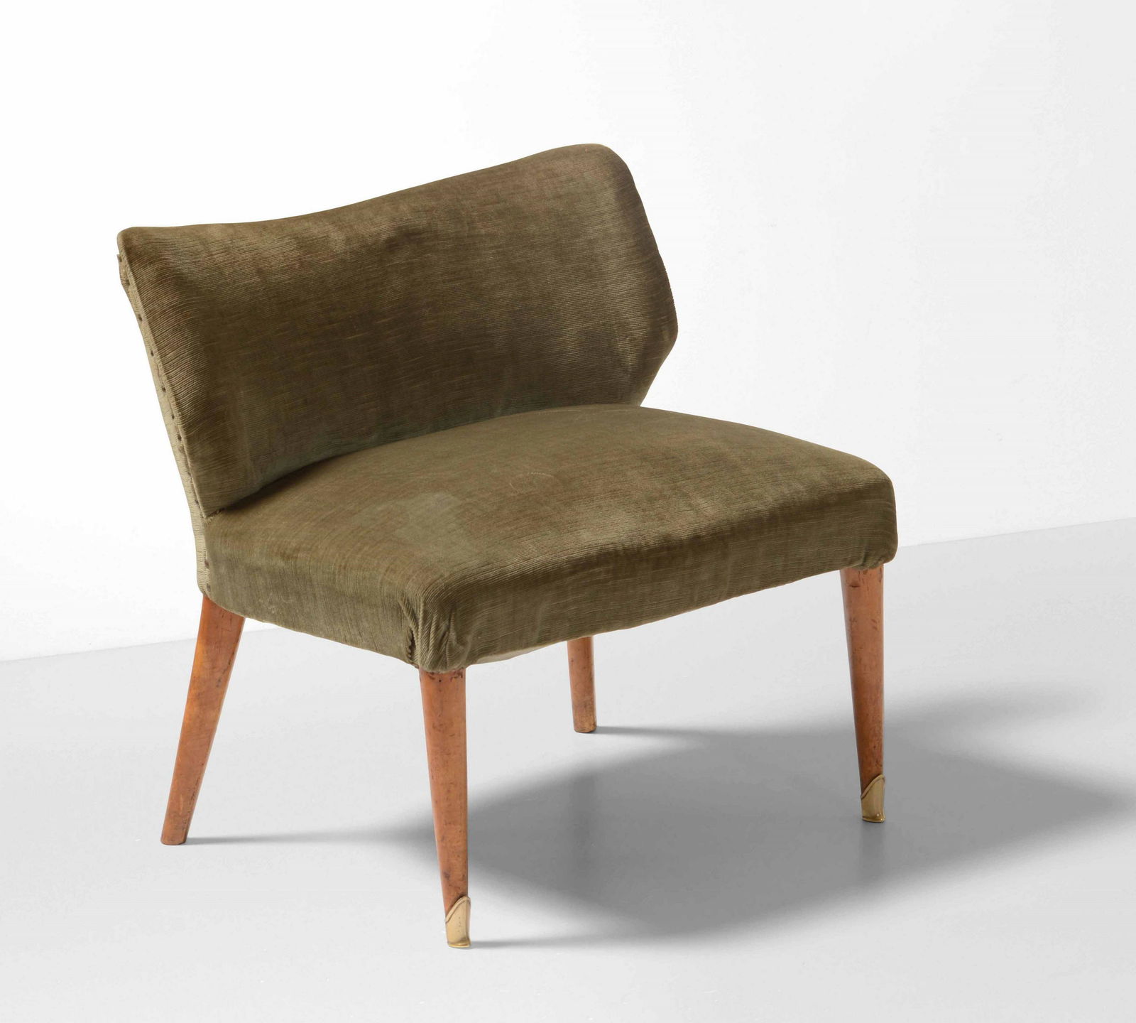 Poltrona da camera con struttura e sostegni in legno e (1 of 1)