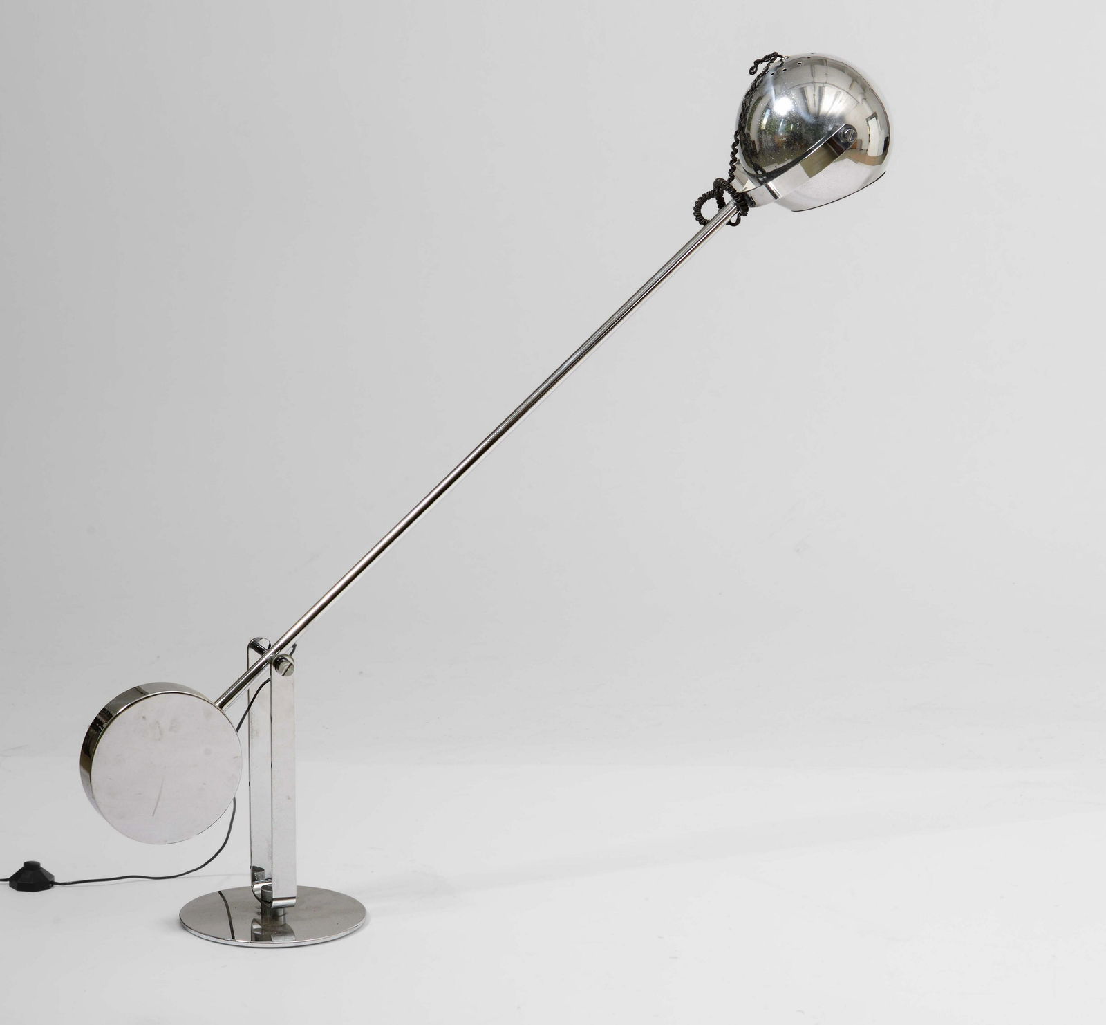 Lampada da terra allungabile e orientabile a bilanciere (1 of 1)