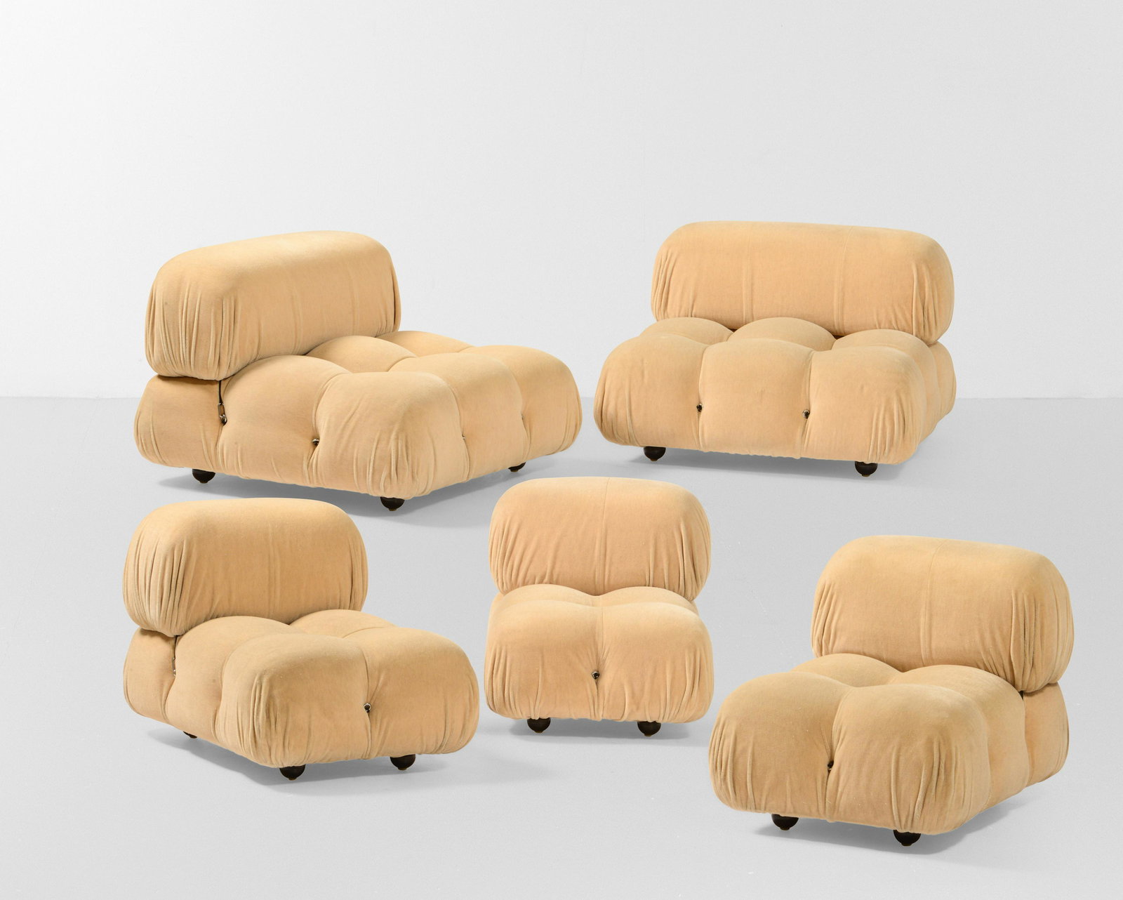 Bellini Mario, Divano modulare mod. Camaleonda composto (1 of 4)