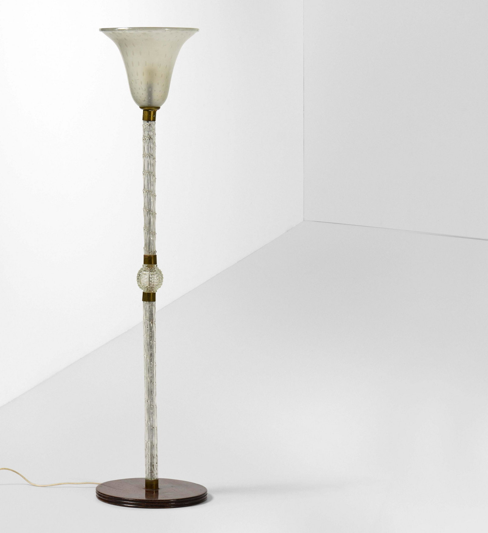 Murano: Lampada da terra con struttura in vetro di Murano e ottone. , Prod. Italia, 1940 ca., cm 42x175