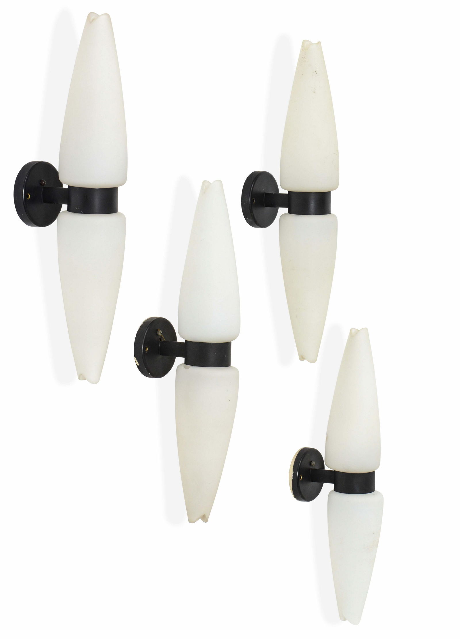 Quattro appliques. (1 of 1)